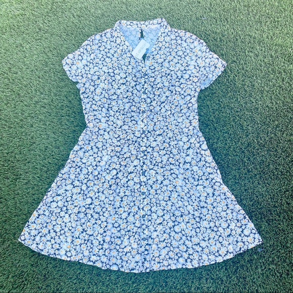 🆕✨ NWT Sunflower Open Back Dress - Picture 2 of 8